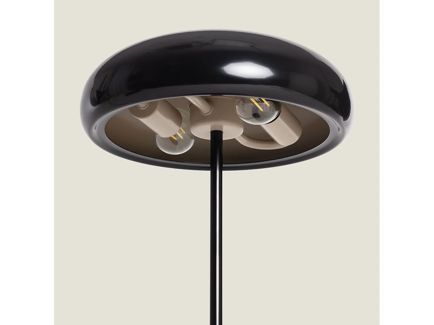 Lámpara de Mesa Metal Catalina Negro