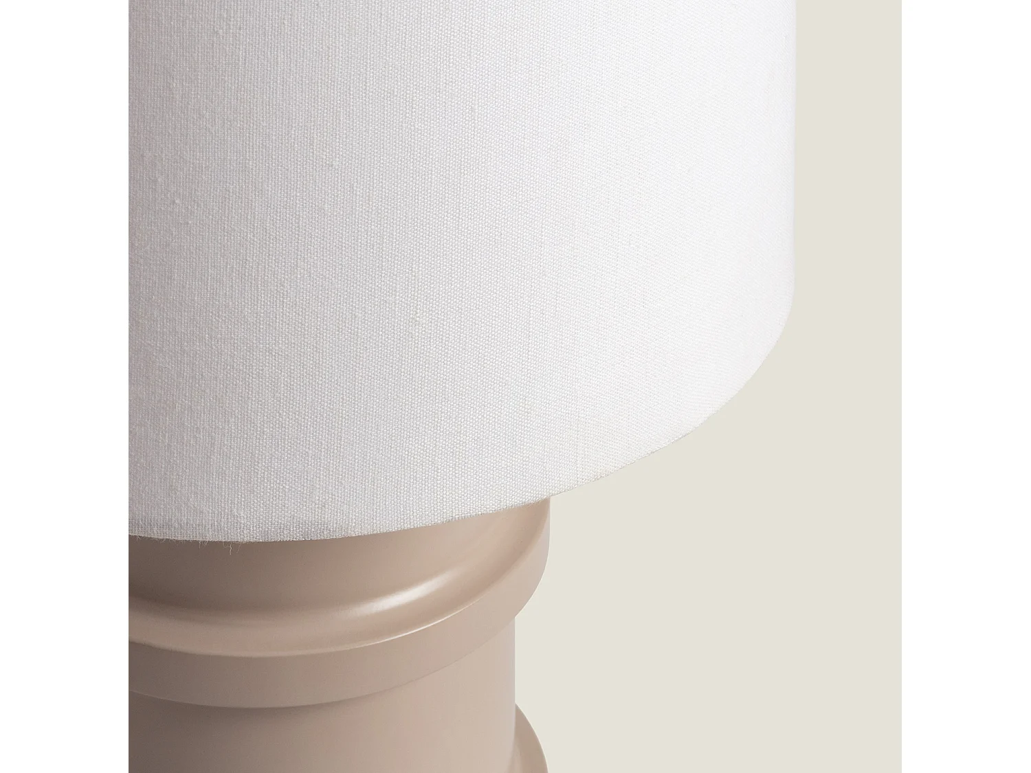Lámpara de Mesa Metal Bobey Beige