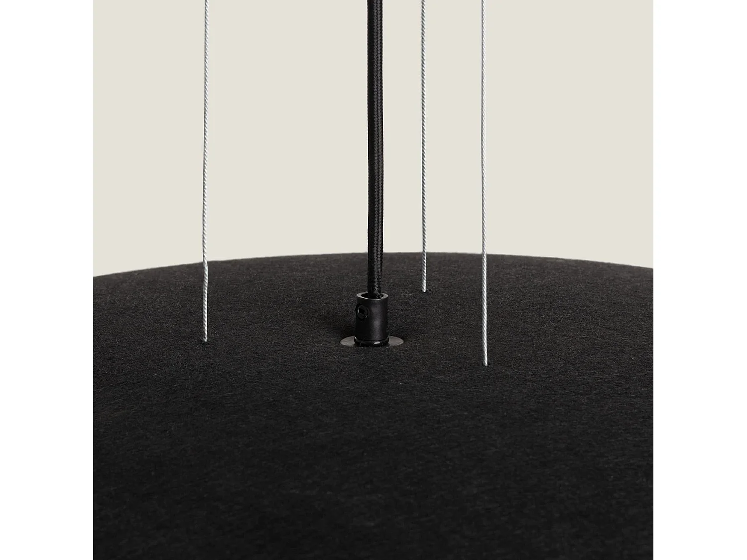 Lámpara Colgante Acústica LED 30W Fieltro Misis-L Negro