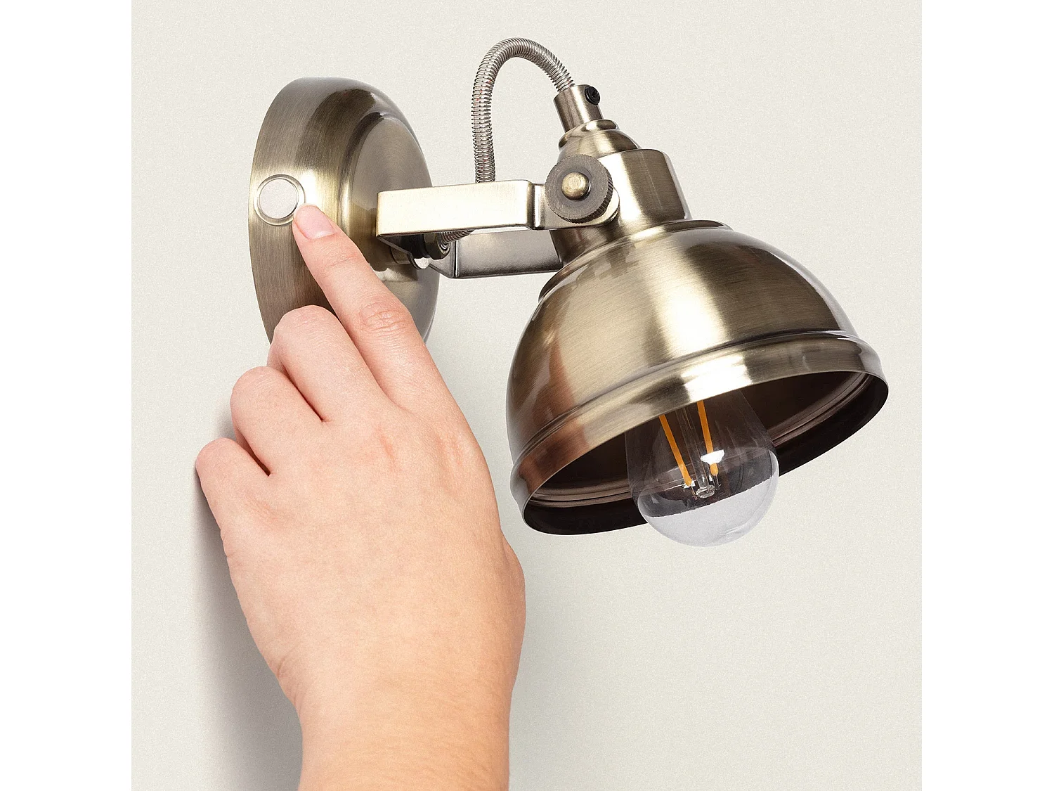 Lámpara de Pared de Latón con Batería USB Recargable Latón