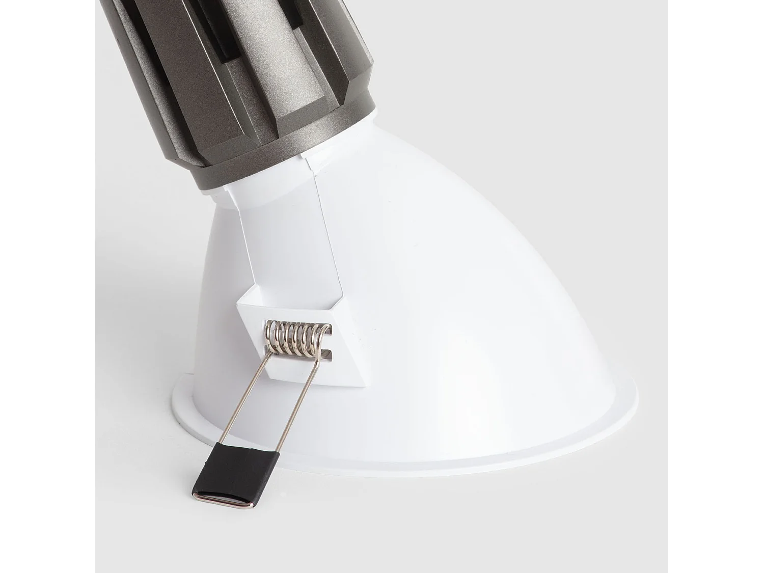 Faretto Downlight LED 9-12W Conico Inclinazione 20º Areni Foro Ø 100 mm 2700K Grigio Bianco Caldo 12 W