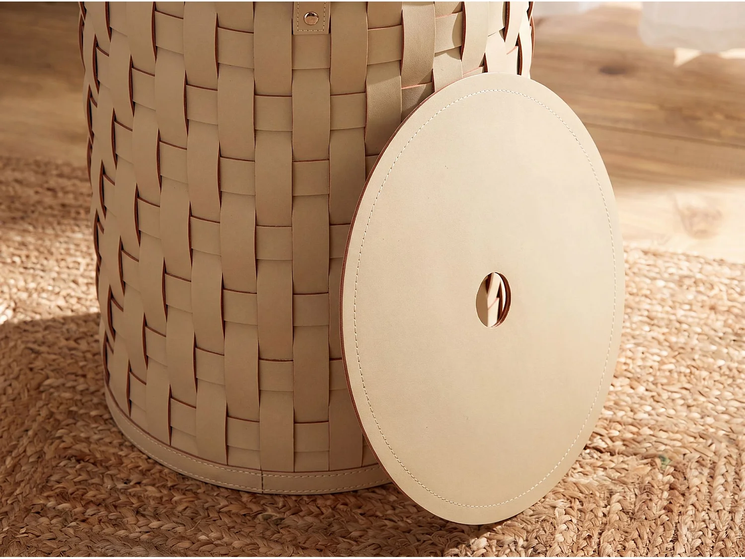 Panier de rangement décoratif cylindrique en cuir régénéré couleur sable avec couvercle 3309 ANGEL CERDA