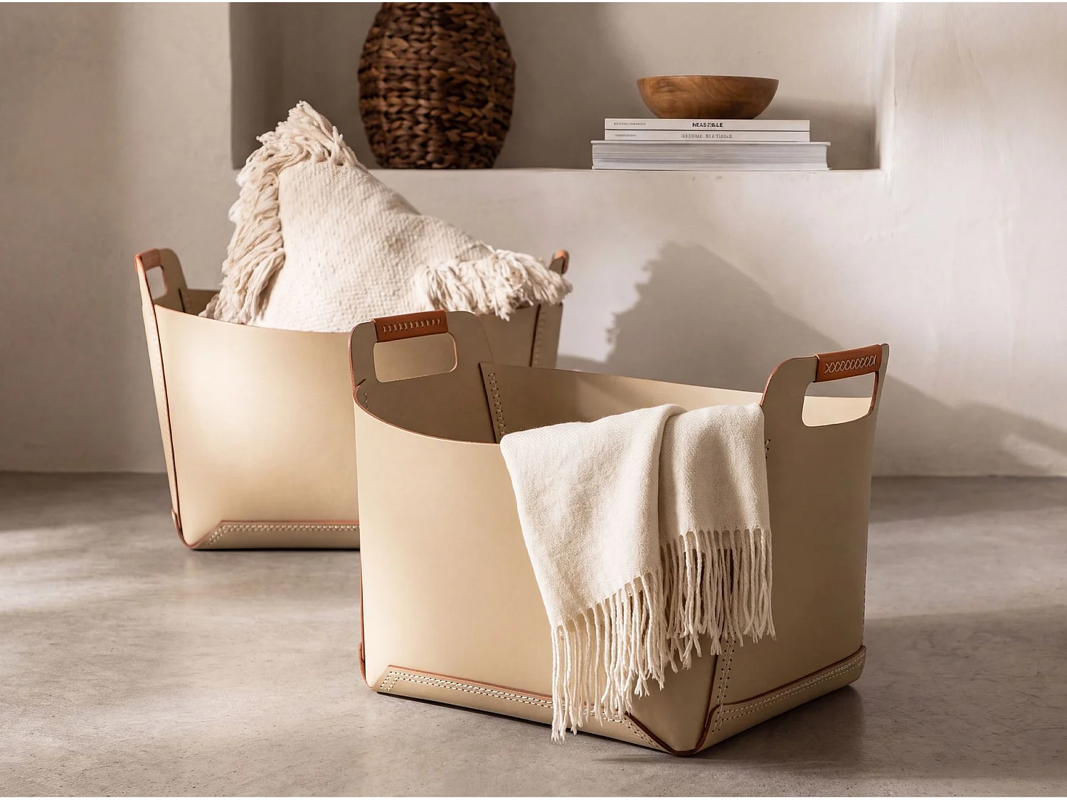 Panier de rangement décoratif rectangulaire en cuir régénéré couleur sable avec poignées 3303 ANGEL CERDA