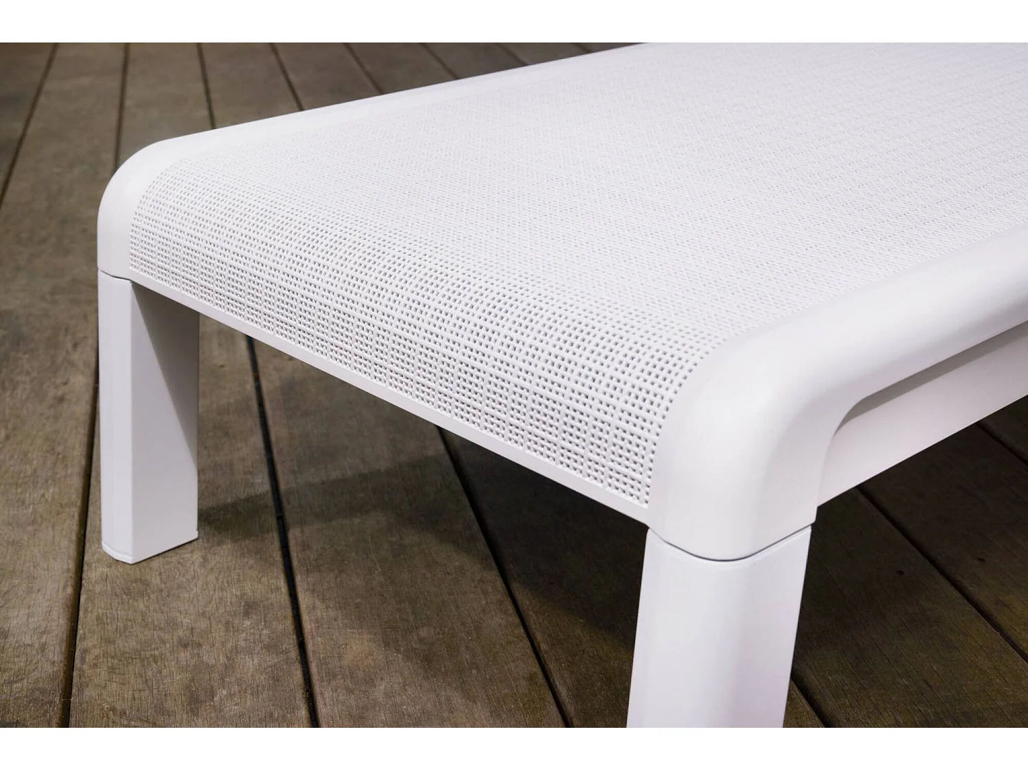 Shawinigan zonneligbed, draagvermogen 110 kg, 58x188x29h cm wit, tuinligstoel, kunststof frame, zithoogte 29 cm