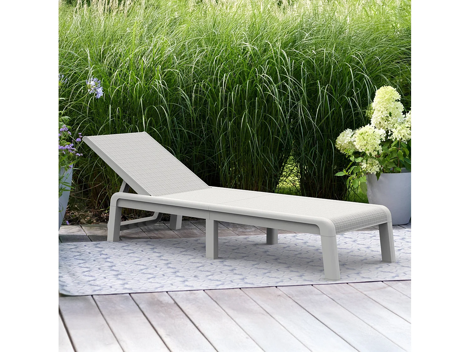 Shawinigan zonneligbed, draagvermogen 110 kg, 58x188x29h cm wit, tuinligstoel, kunststof frame, zithoogte 29 cm