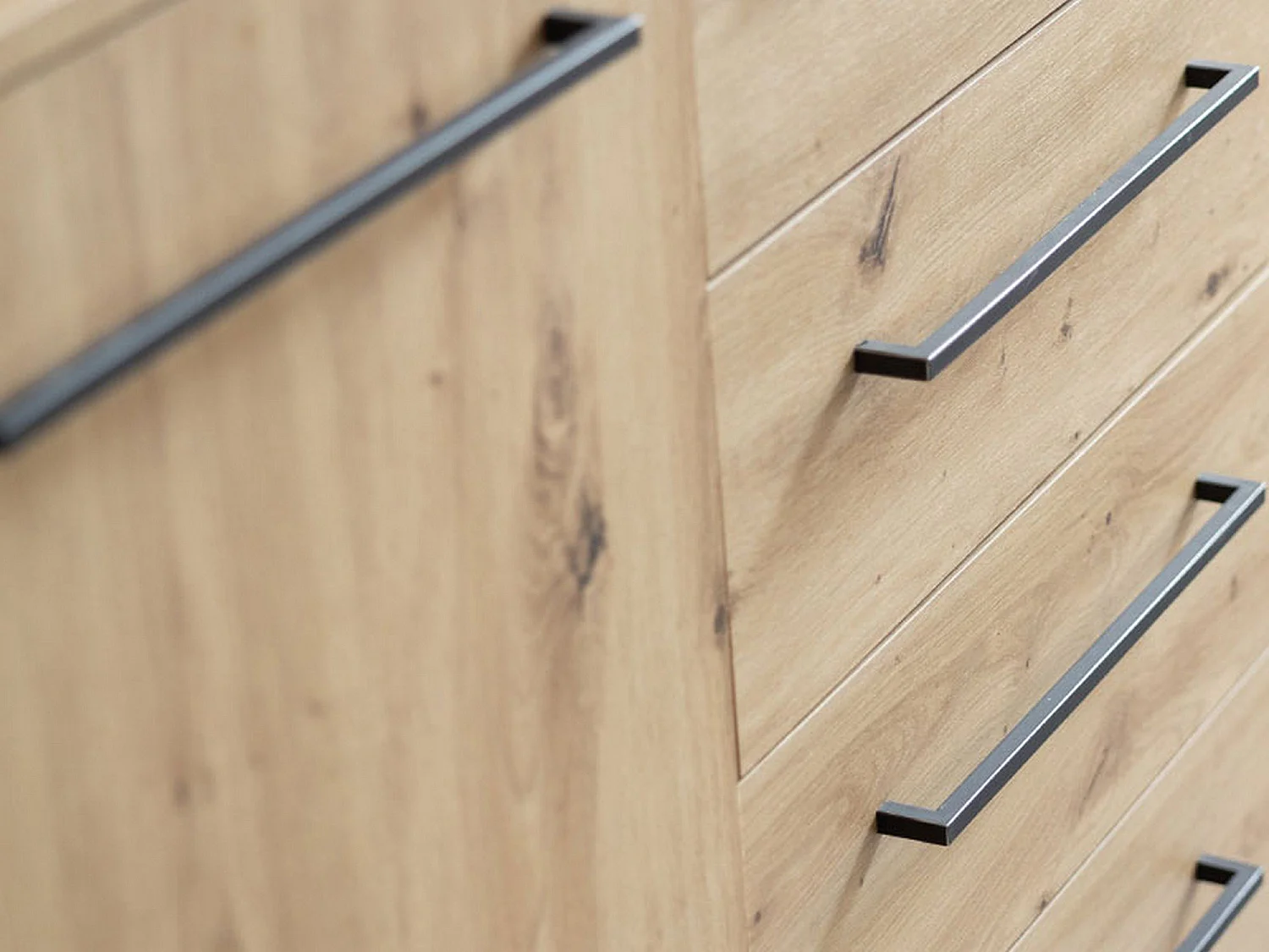 Sideboard Ceredano, 4 Schubladen, 159x42x95h cm, Braun Knoten-Eiche, 2 Einlegeböden, Flügel- und Schiebetür