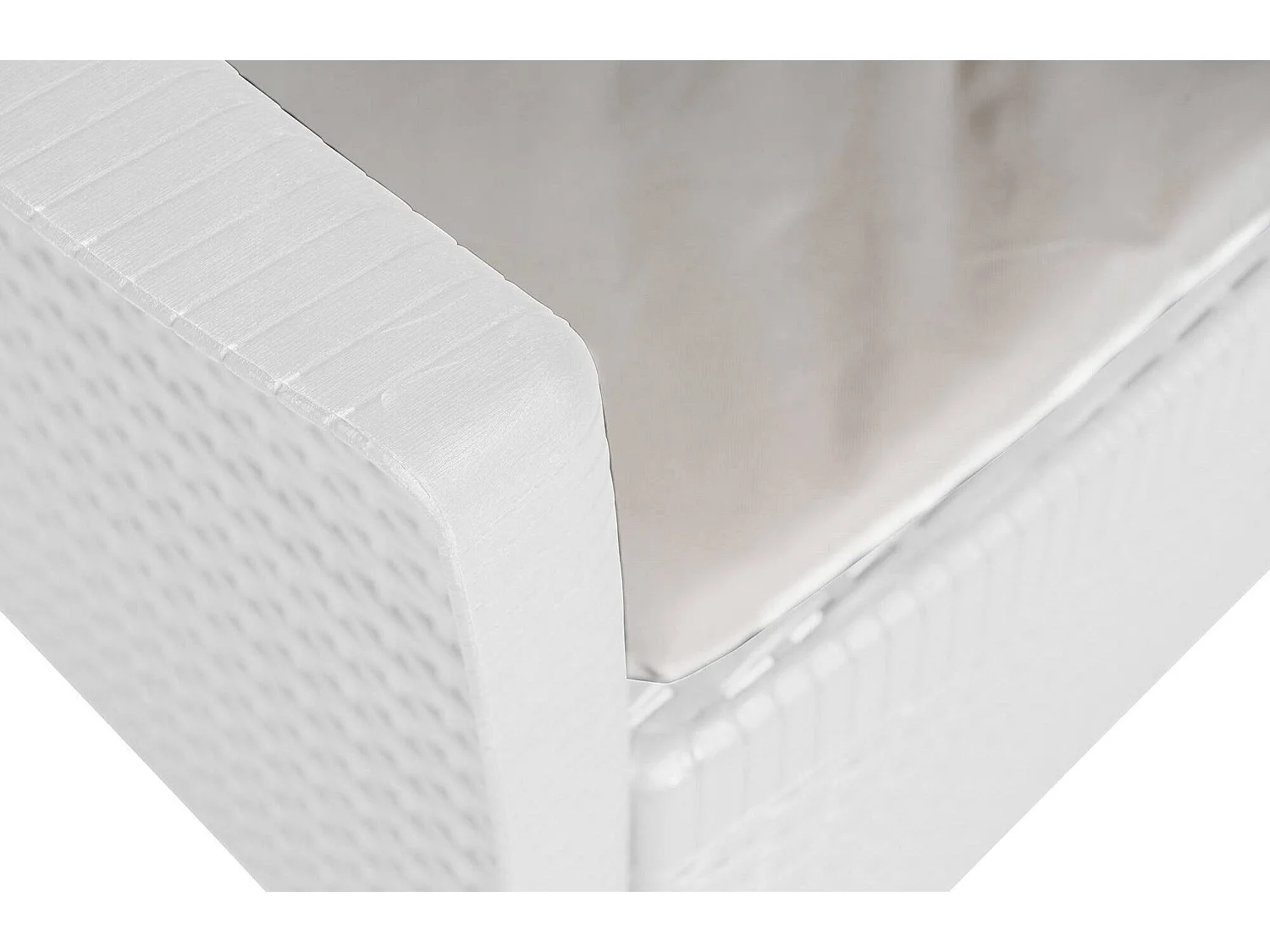 Set Salotto da Esterno Dervio, 6 Posti Made in Italy, Bianco, Salottino Outdoor, 2 Tavolini, Impermeabile Idrorepellente