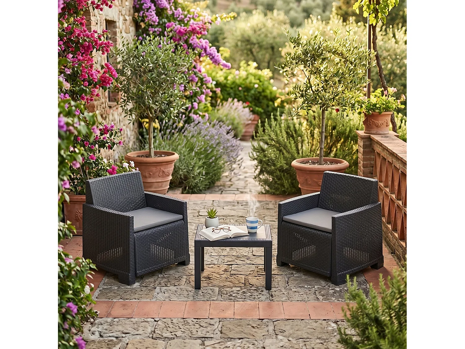 Rosta loungeset voor buiten, 2 zitplaatsen gemaakt in Italië, antracietzwart, buiten zithoek, een bijzettafel, tafel/bijzettafel