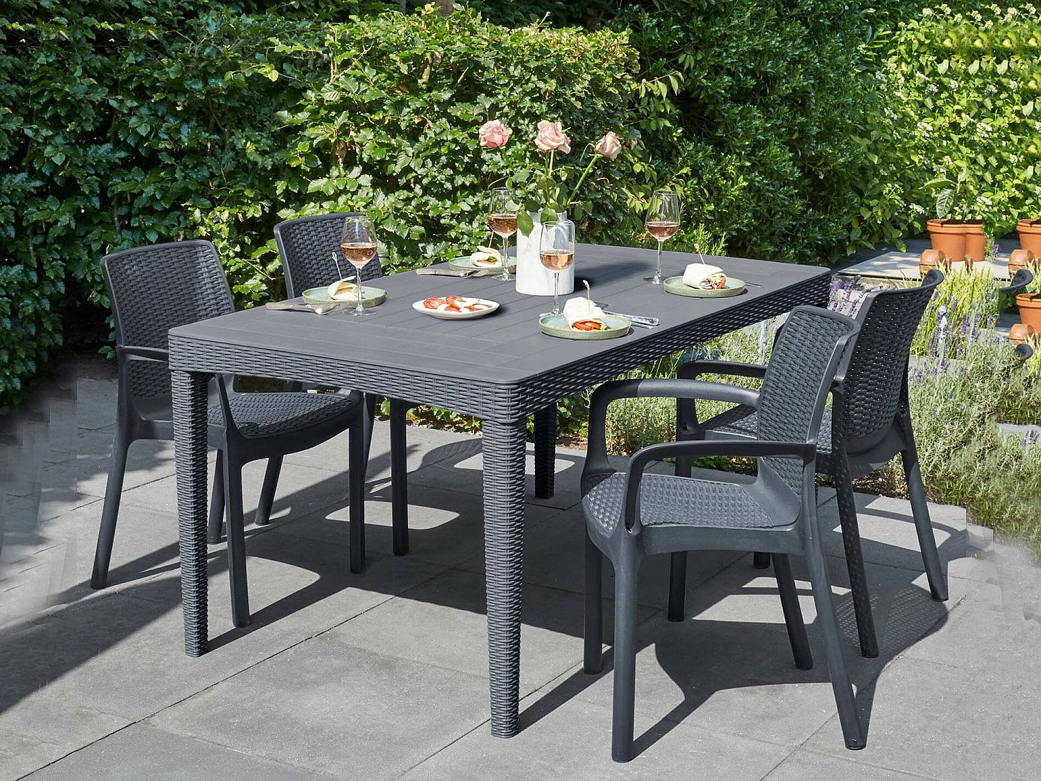 Table d'extérieur Salmon, 6 places, 90x160x74h cm Noir Anthracite