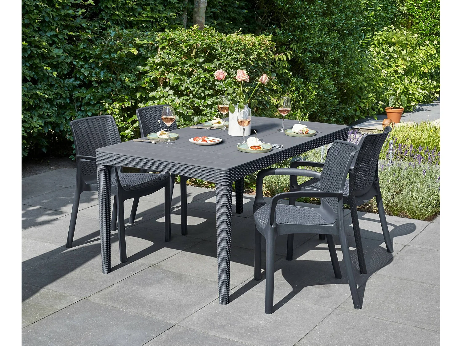 Table d'extérieur Salmon, 6 places, 90x160x74h cm Noir Anthracite