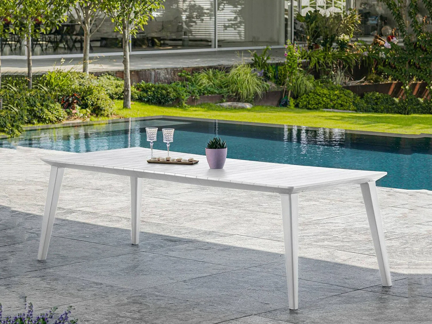 Table d'Extérieur Camrose, 10 Places, 98x235x74h cm Blanc