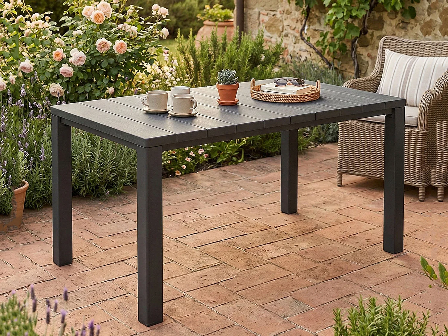 Table d'extérieur Listowel, 6 places, 90x147x75h cm noir anthracite