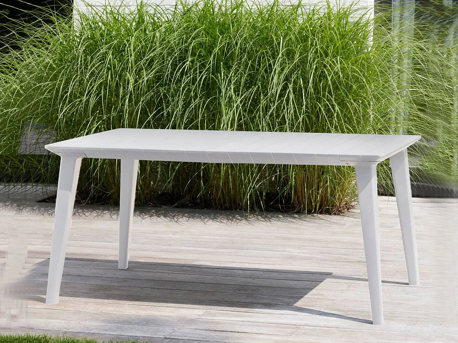 Table d'extérieur Brockville, 6 places, 98x157x74h cm blanc