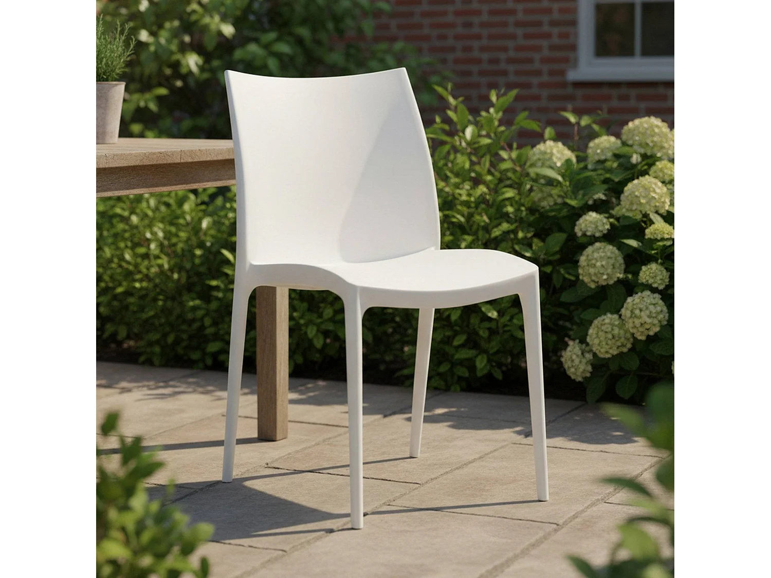 Sedia da Esterno Grover, una Sedia Made in Italy, Bianco, Impilabile, Finitura Liscia