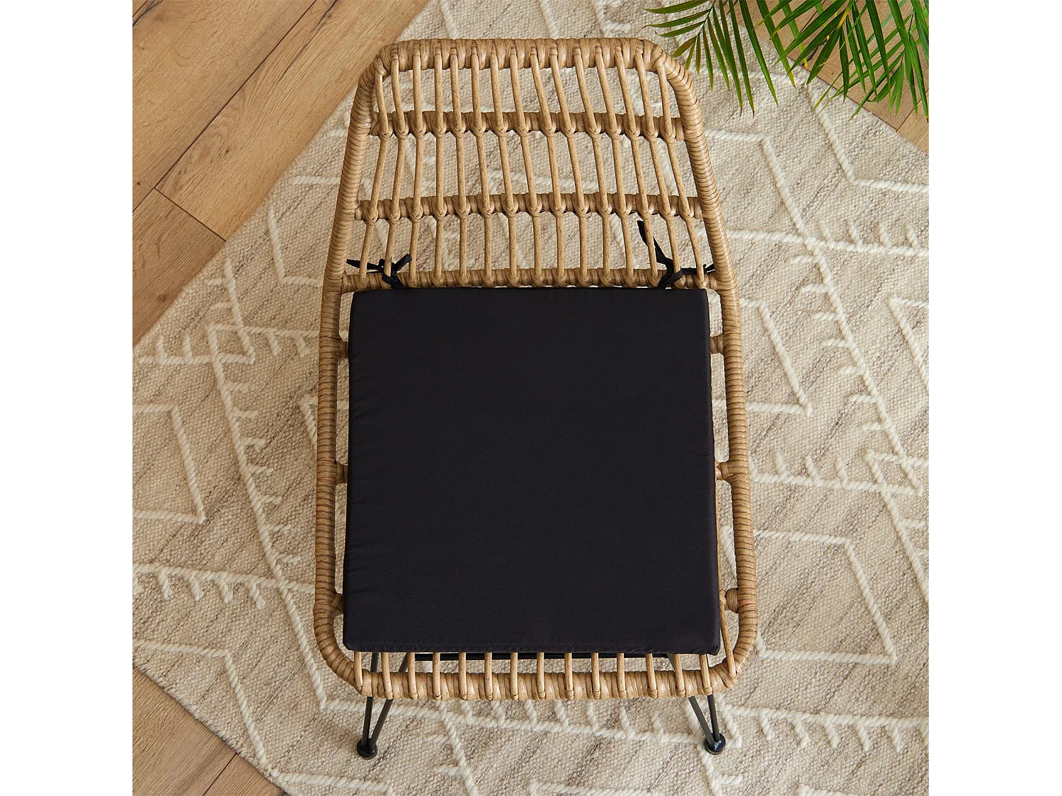 Lot de 4 coussins d'assise AMATA galettes de chaises de salle à manger de format carré, avec ficelles d'attache, coloris noir
