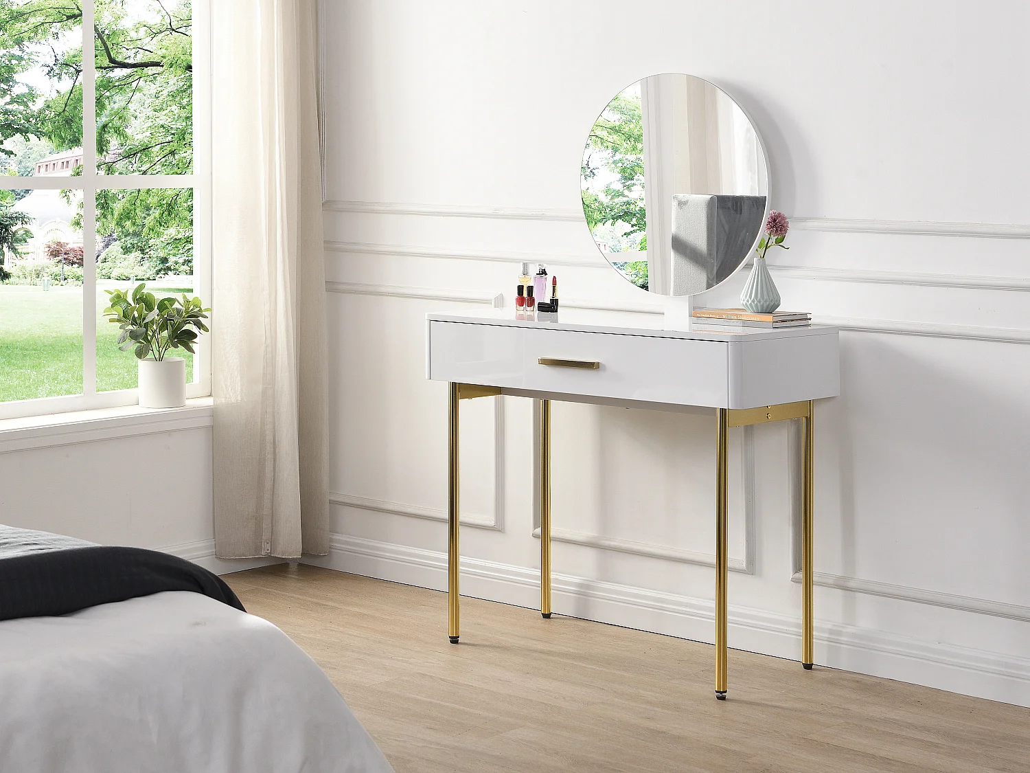 Coiffeuse avec miroir et tiroir - MDF et métal - Blanc laqué et doré - VONALI