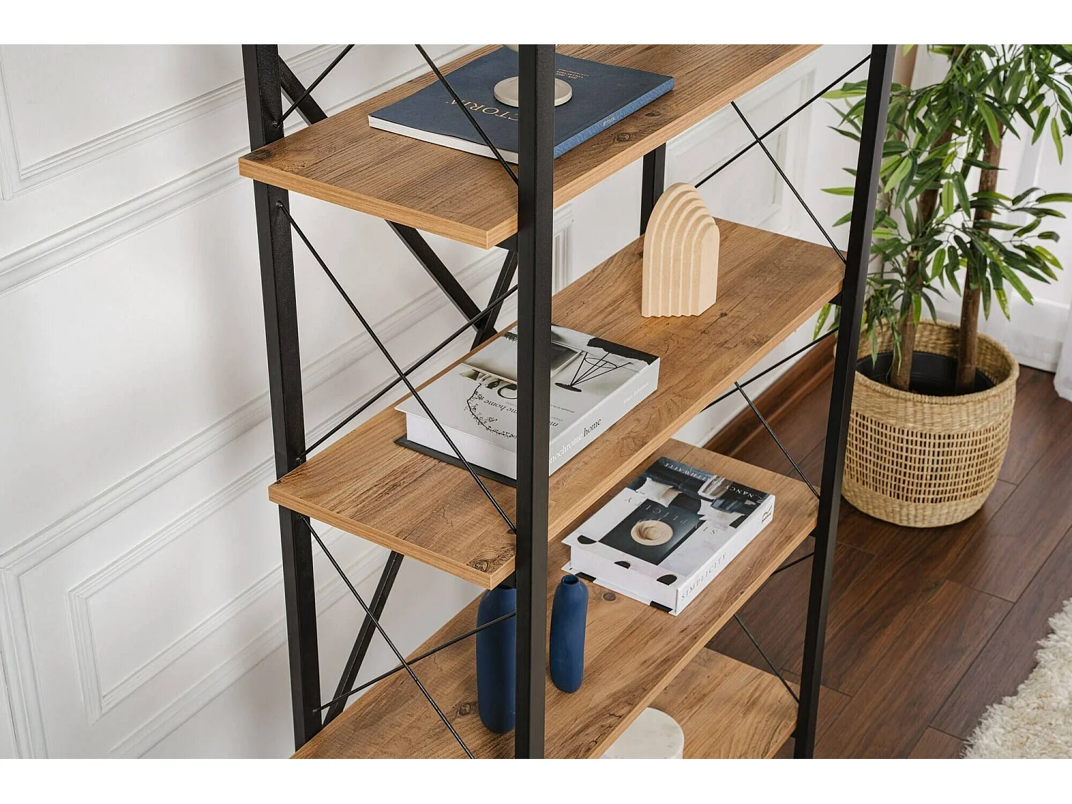 Boekenkast Suriel, 5 planken, 90x34x180h cm, dennenbruin, wandmontage, framekleur zwart