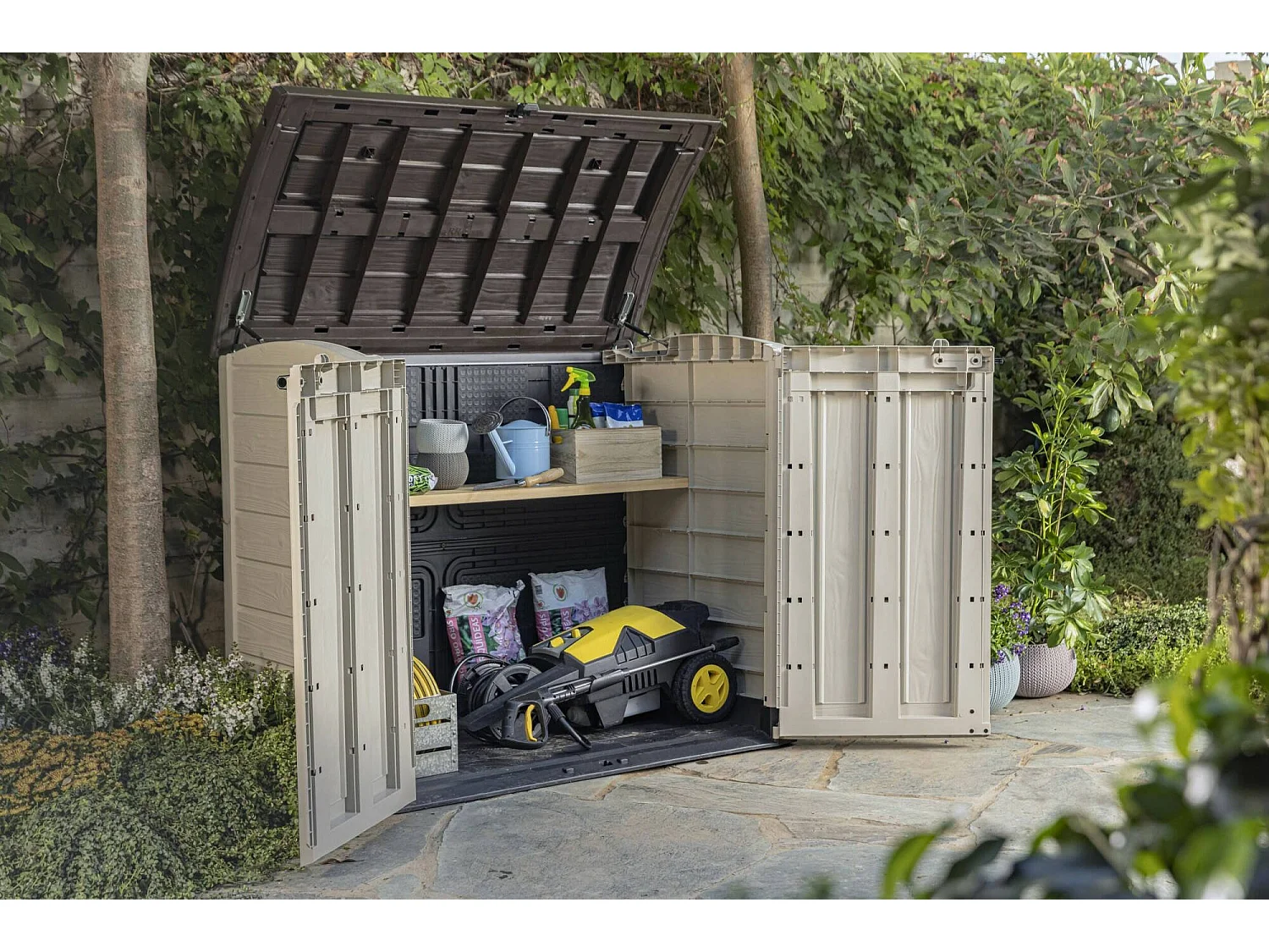 Buitenkast Hinton, één legplank, 146x82x120h cm beige, tuinmeubel, draaideur, 2 deuren
