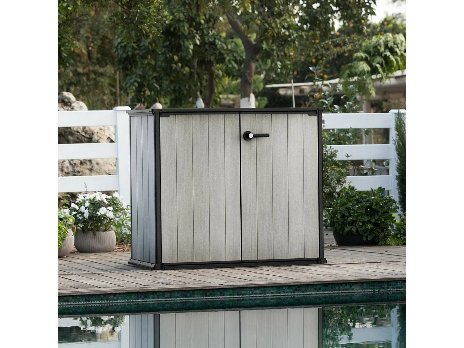 Armario exterior Kindersley, 1 estante, 140x77x120h cm gris, mueble de jardín, 1 puerta, portaherramientas impermeable