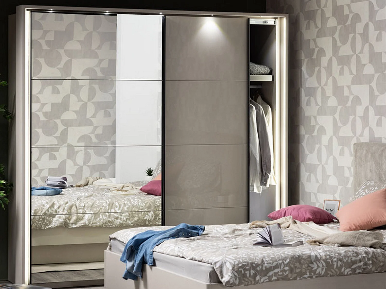Großer Seen Kleiderschrank, Garderobe, 220x218h cm Cremeweiß, Schlafzimmer, 2 Regale, Schiebetüren