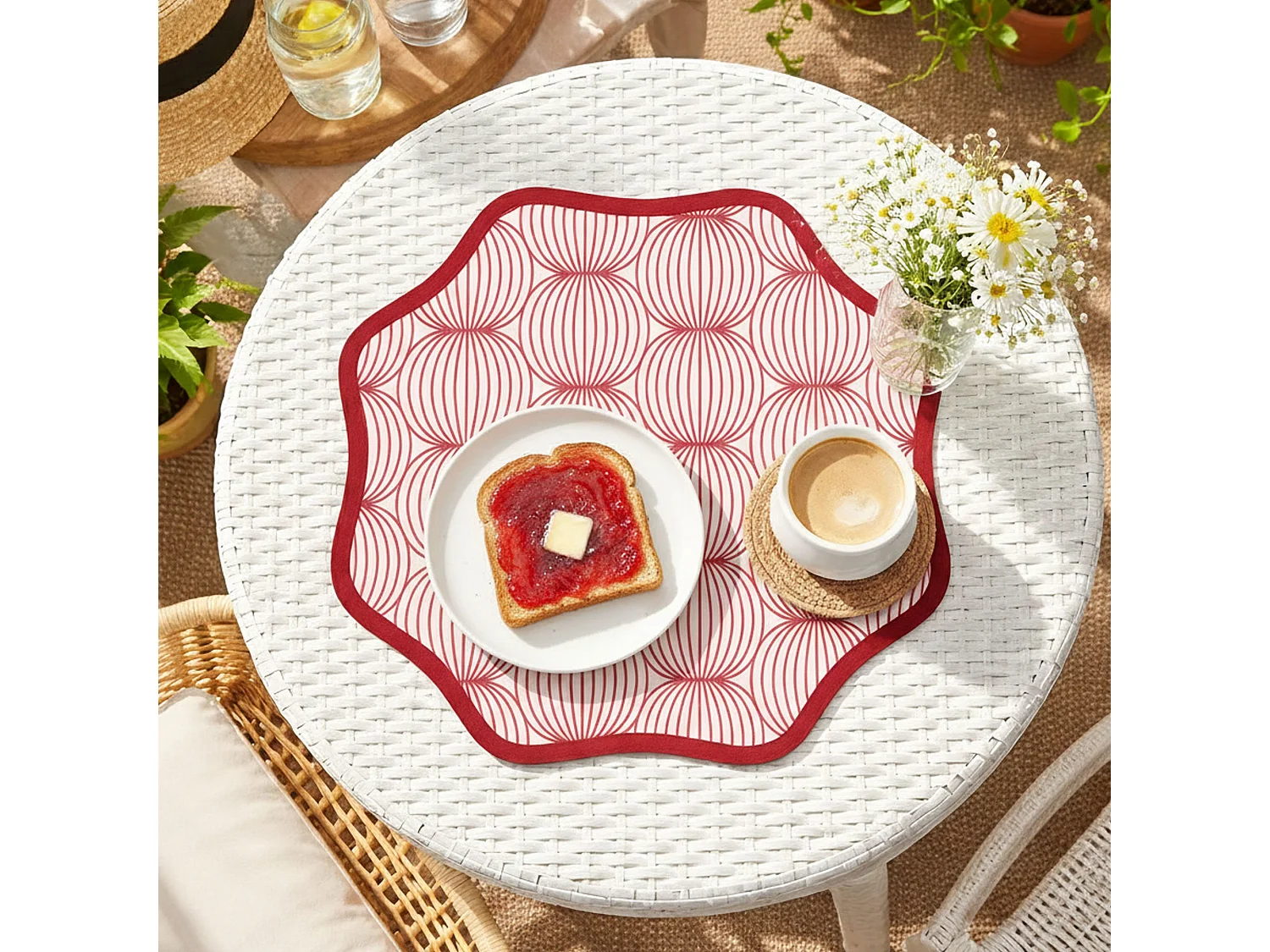 Tovaglietta Americana Kalp, set da 2, Bordo Ondulato, Fantasia Geometrica a Cerchi Intrecciati Made in Italy, 40x40 cm Rosso, Lavabile