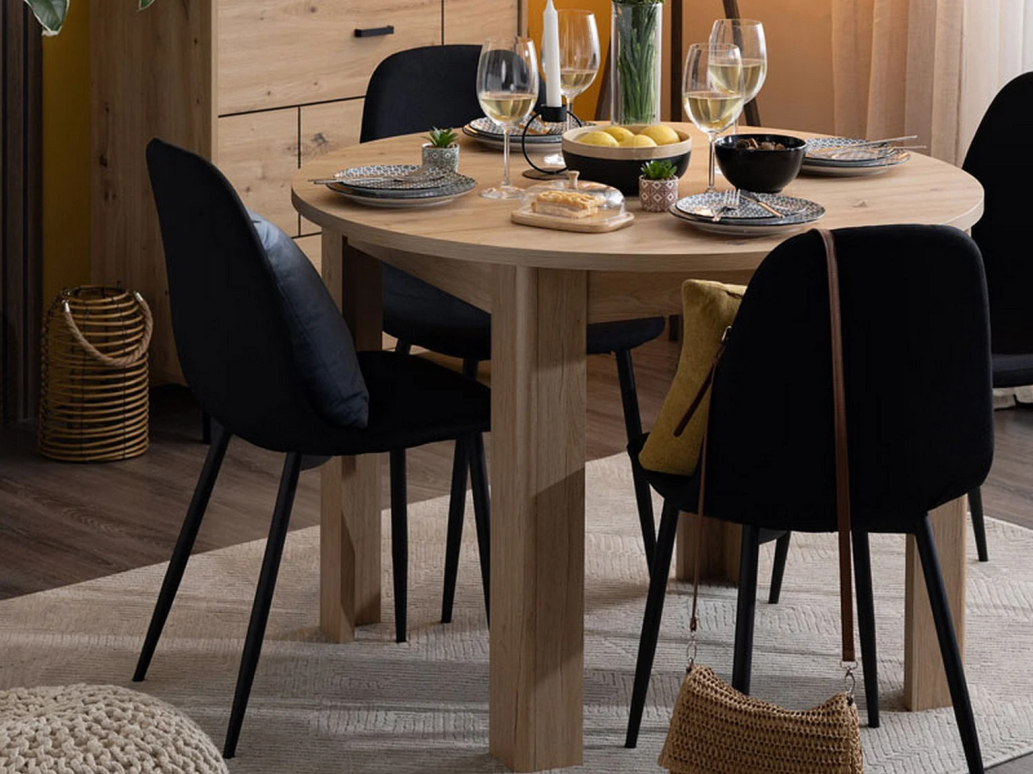 Table Fixe Gorlago, 4 Places, 107x107x77h cm Marron Chêne Nœuds, Rond, Plateau en Bois Mélaminé