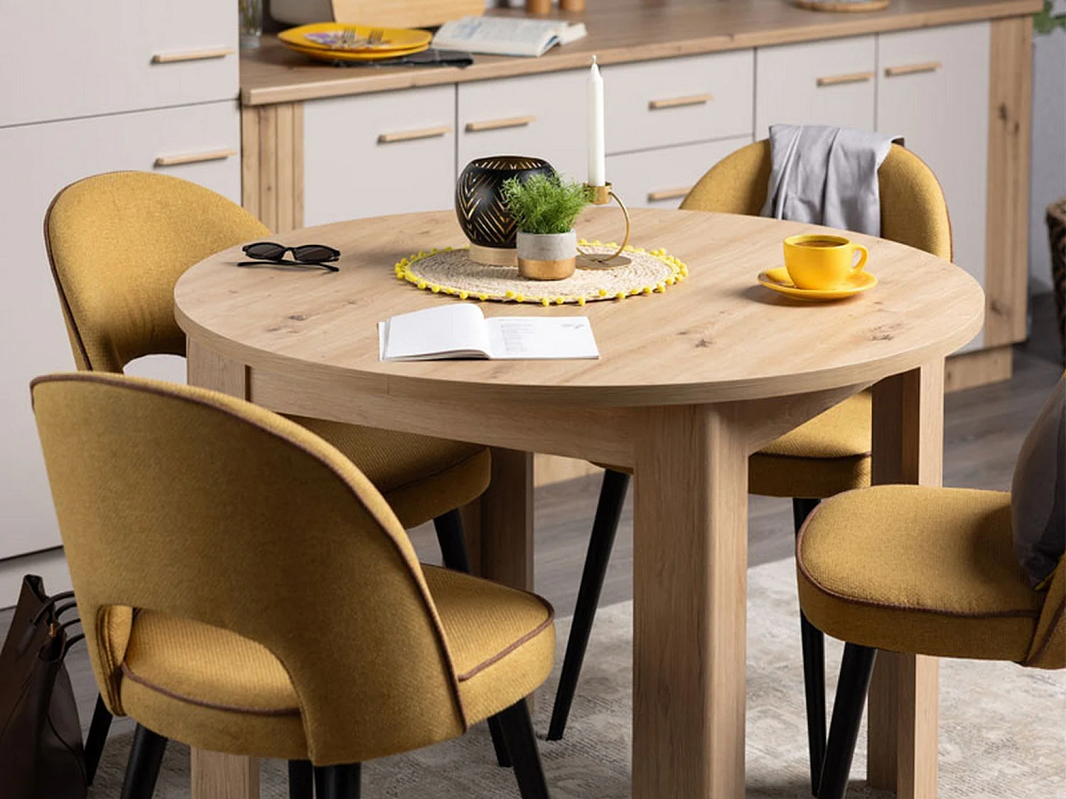 Table Fixe Gorlago, 4 Places, 107x107x77h cm Marron Chêne Nœuds, Rond, Plateau en Bois Mélaminé