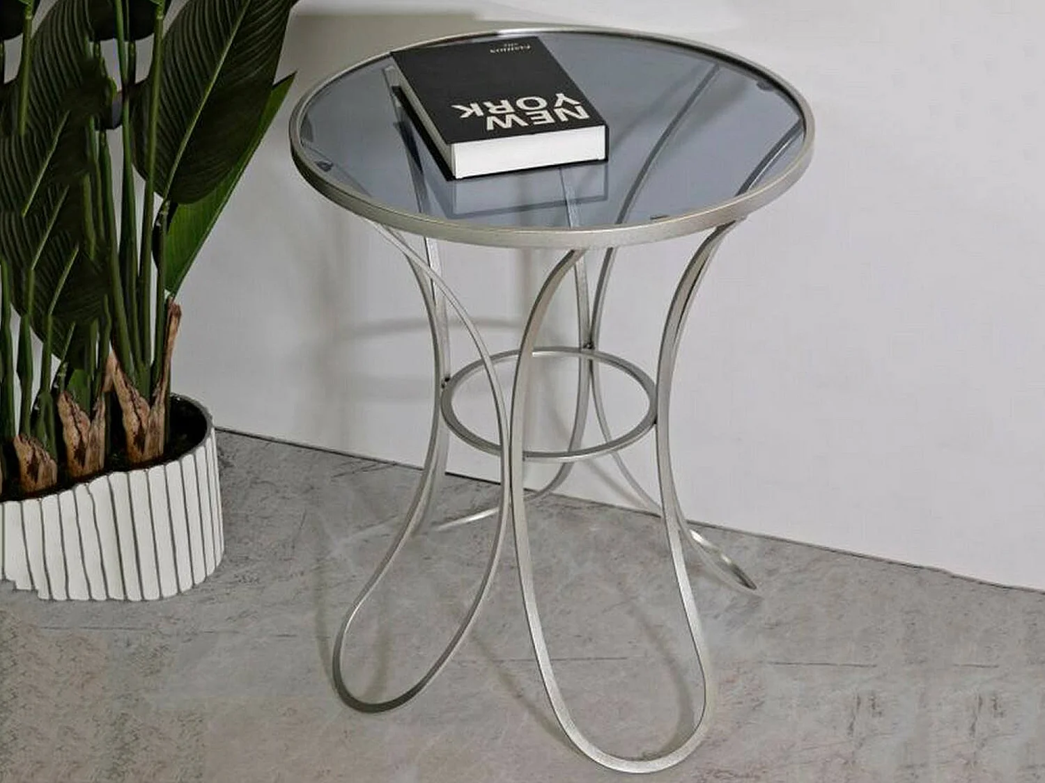 Salontafel Molina, tijdschriftenhouder, 56x56x68h cm zilverkleurig, ronde vorm, glazen tafelblad