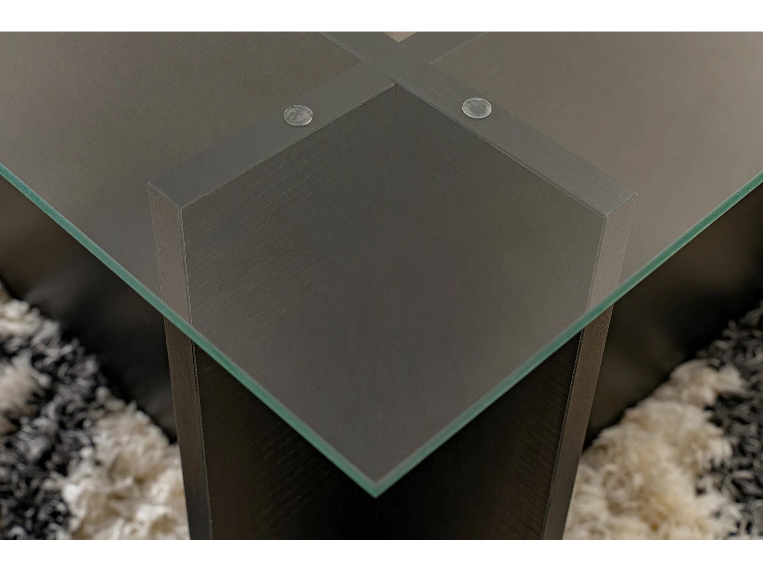 Mesa de Centro Azriel, Porta-revistas, 105x65x40h cm Preta, Forma Retangular, Tampo em Vidro
