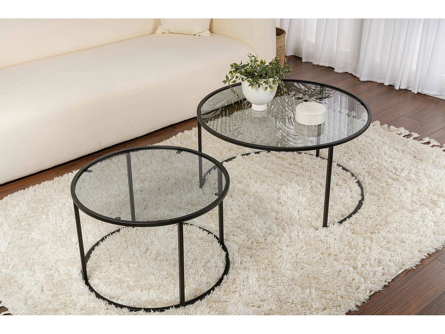 Salontafel Aedion, set van 2 tafeltjes, 80x80x43h cm Zwart, ronde vorm, kleurverloop rookglas blad