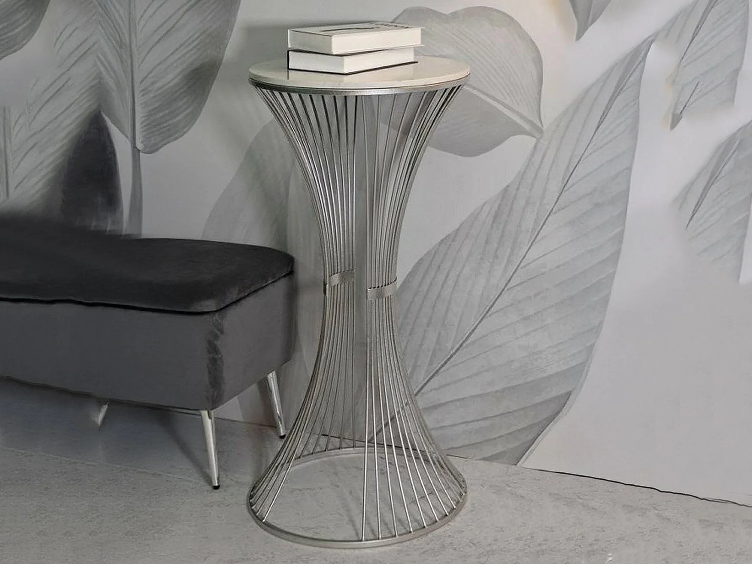 Salontafeltje Merli, gevlochten structuur, 50x50x100h cm zilver, ronde vorm, marmeren blad
