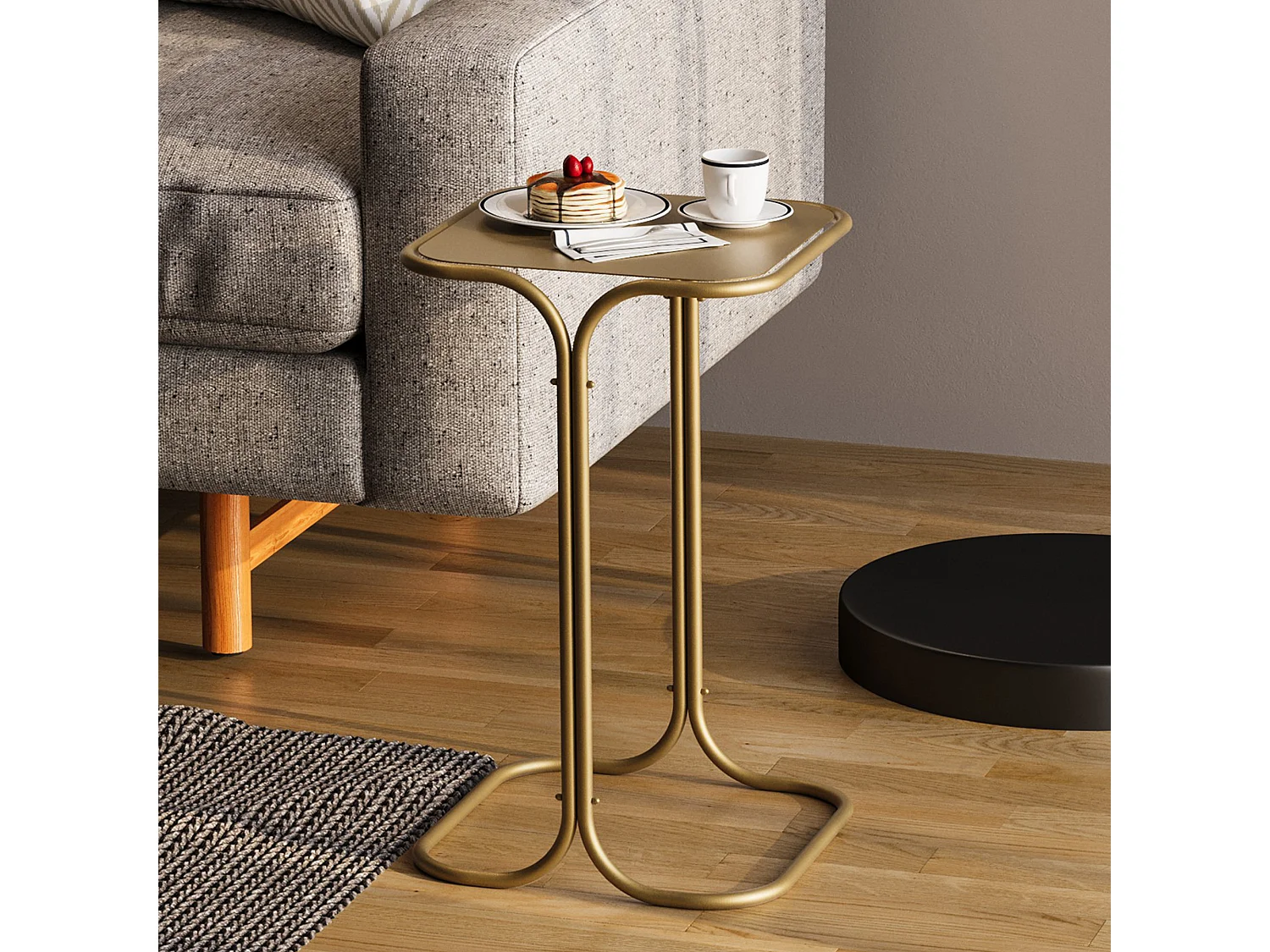 Tavolino da Salotto Perrero, Forma Quadrato, 30x30x52h cm oro, Materiale Piano in Metallo, Colore Ripiano oro