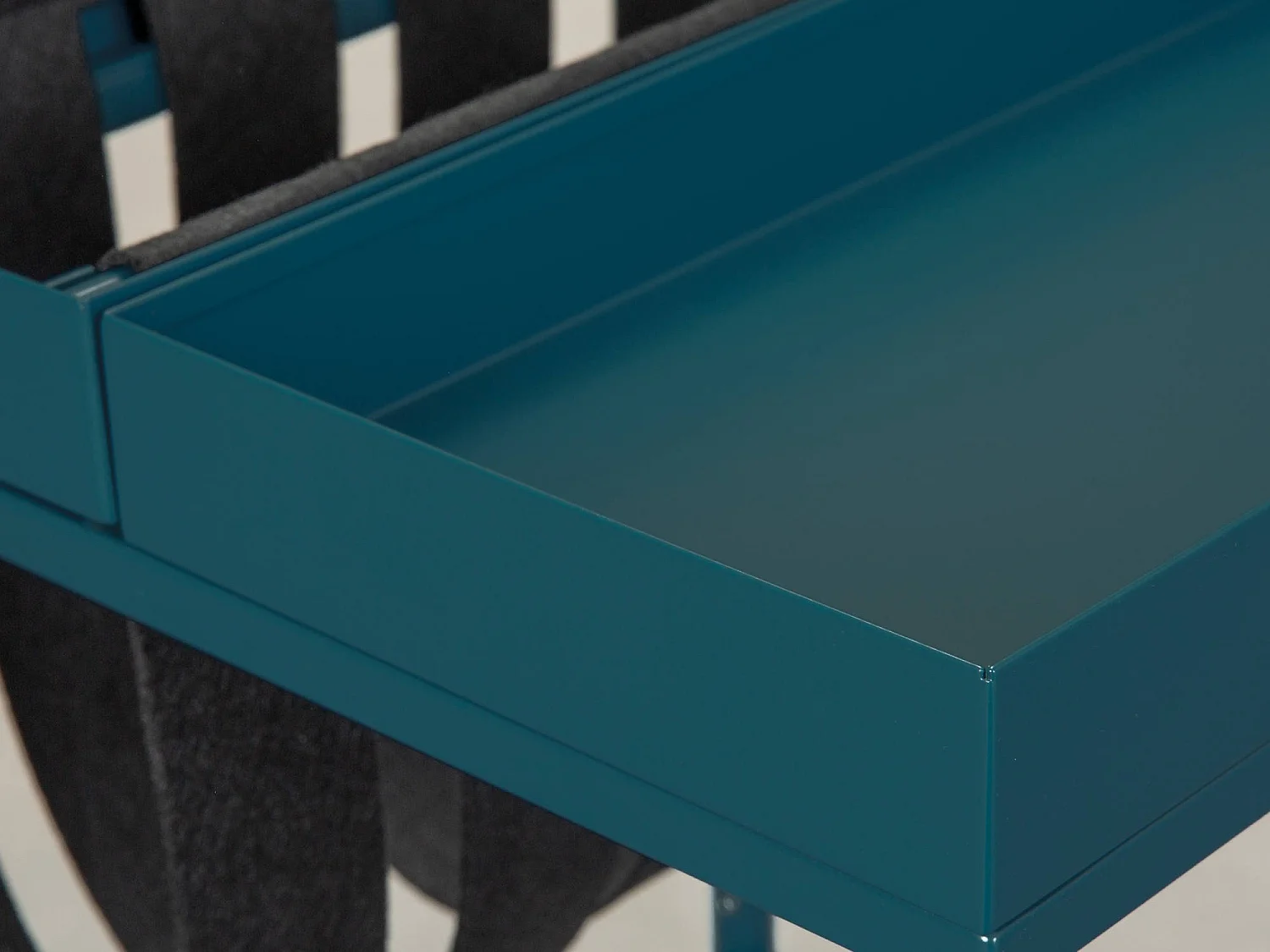 Table de Salon Limana, Porte-revues, 35x40x35h cm bleu, Forme Carrée, Plateau Bleu