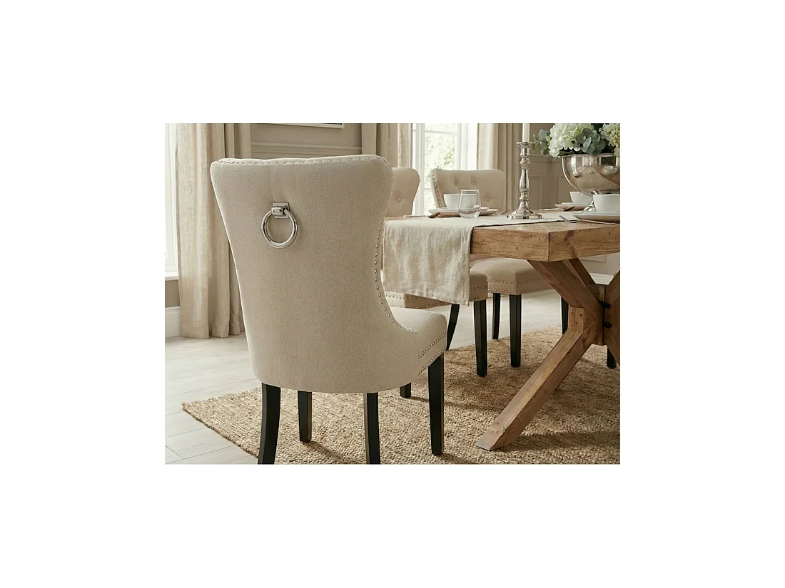 Set van 2 REGINA beige linnen gestoffeerde stoelen - Zilveren ring, decoratieve nagels en zwarte houten poten van rubberhout