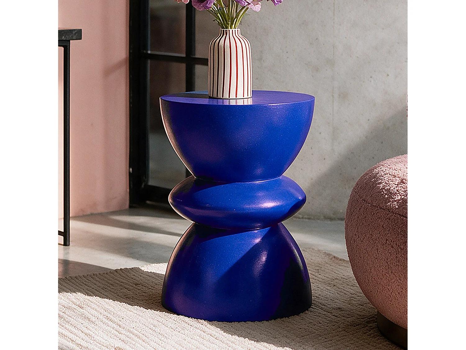 Mesa auxiliar azul real, fibra de arcilla efecto hormigón Ø35 cm - Maupiti