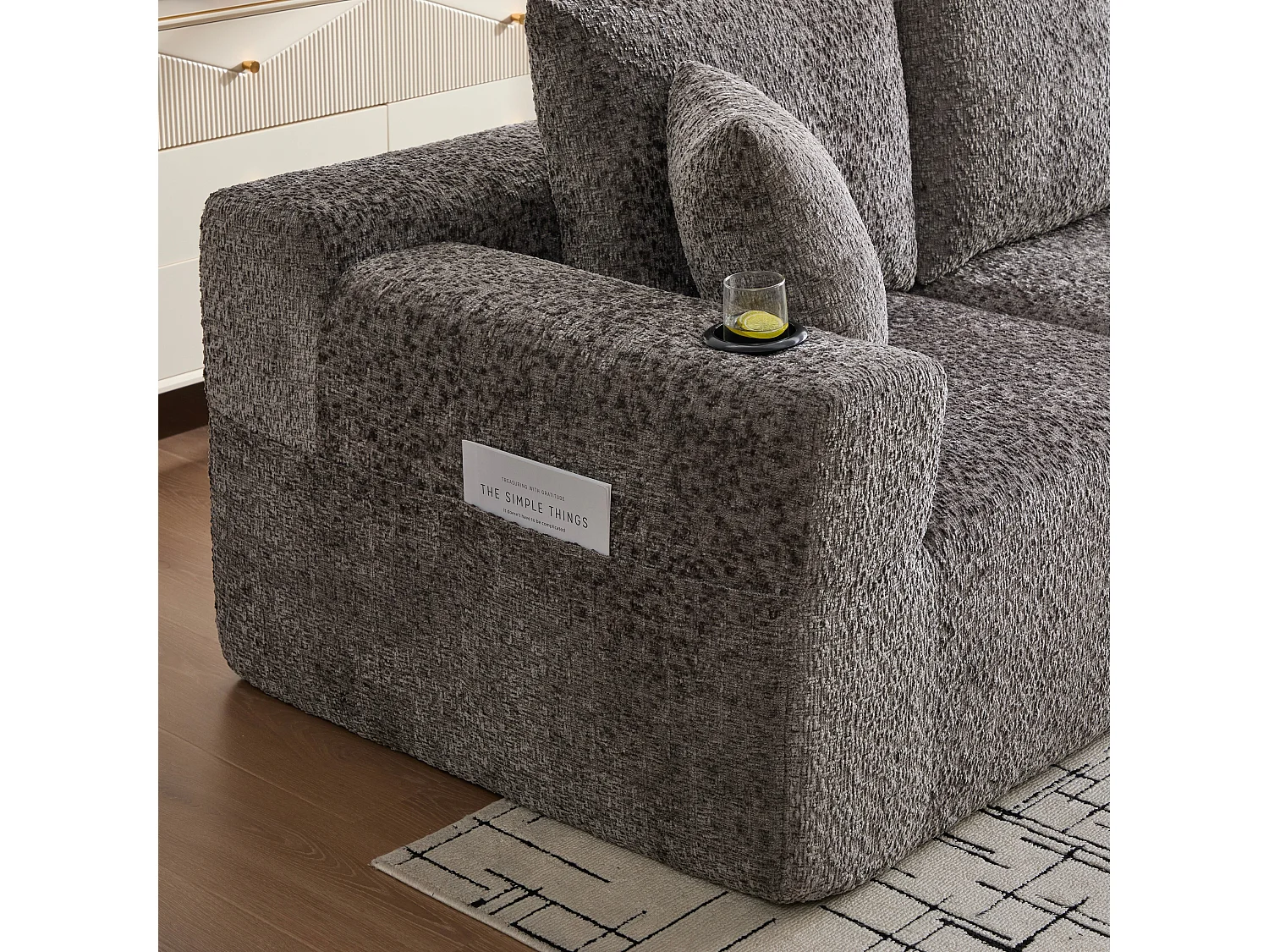 Canapé d’angle 3 places en chenille gris bouclette texturée accoudoirs