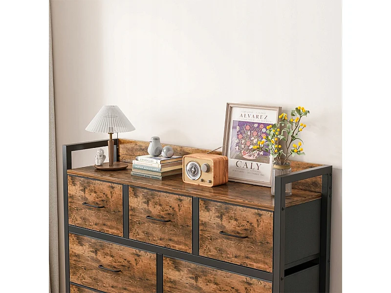 Cómoda industrial en marrón rústico: Amplio y espacioso mueble con 7 cajones