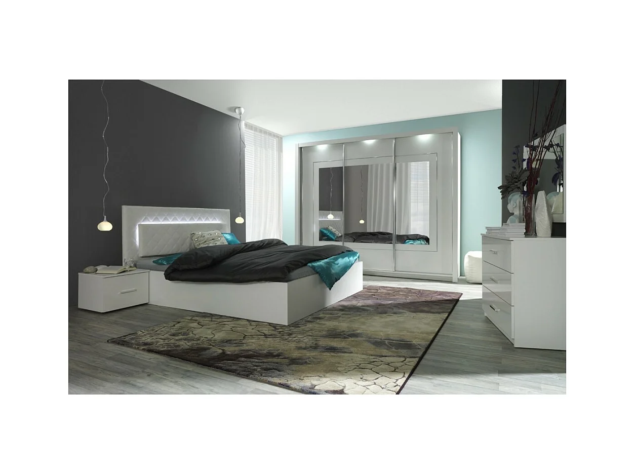 Cômoda PANAREA com 3 gavetas de fachadas laqueadas brancas.