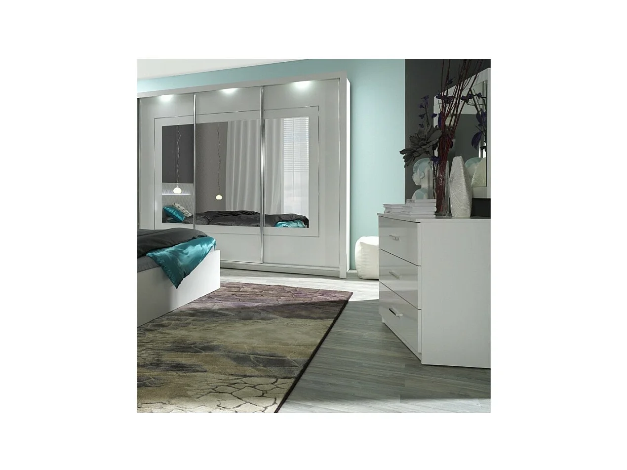 Cômoda PANAREA com 3 gavetas de fachadas laqueadas brancas.