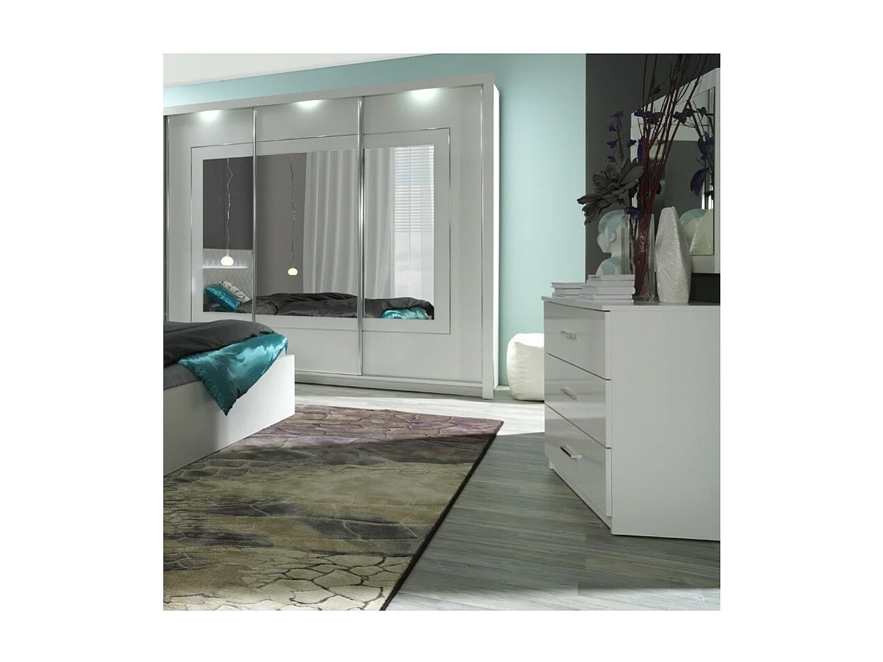 Cómoda PANAREA de 3 cajones con frentes lacados en blanco.