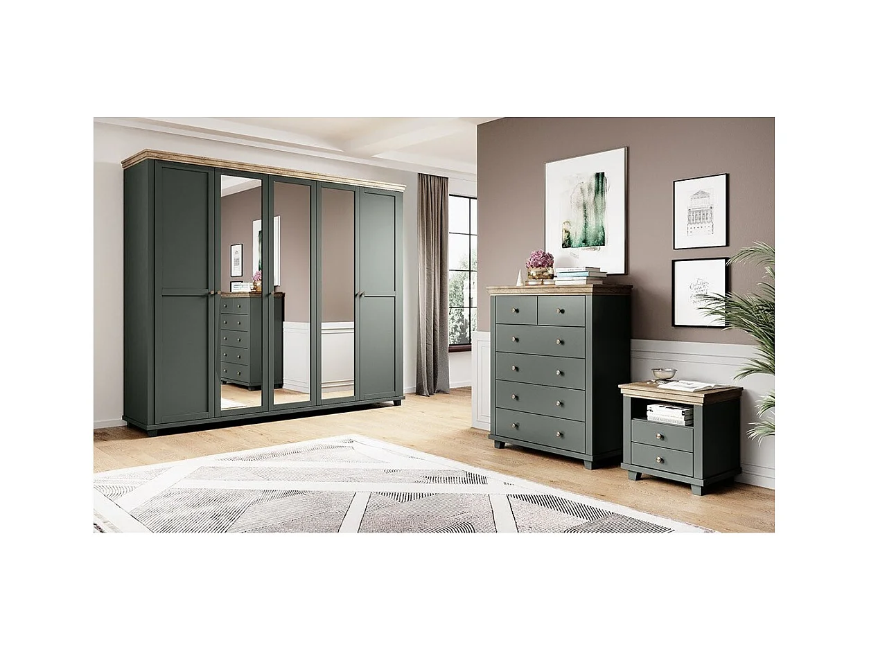 Kast 250x220 met 5 deuren. Kleur kakigroen en eiken. Collectie ASSIA