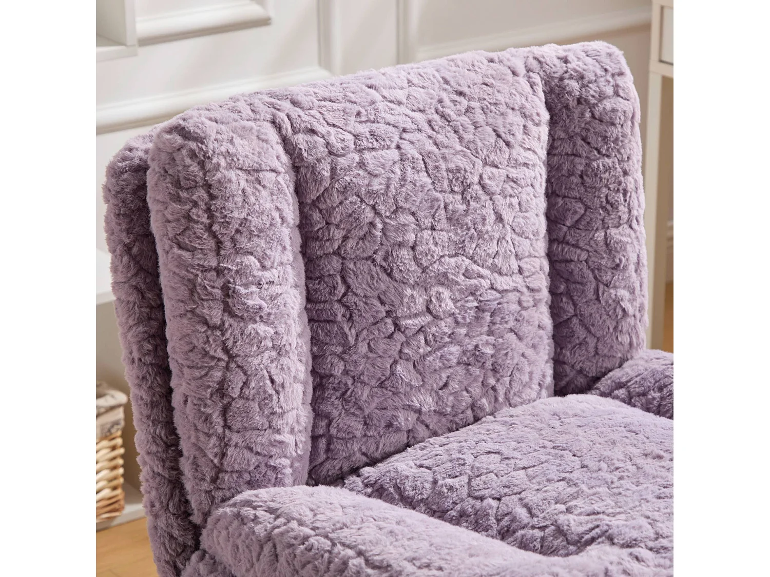 Chaise de bureau large fausse fourrure violette, pivotante et réglable, style cosy
