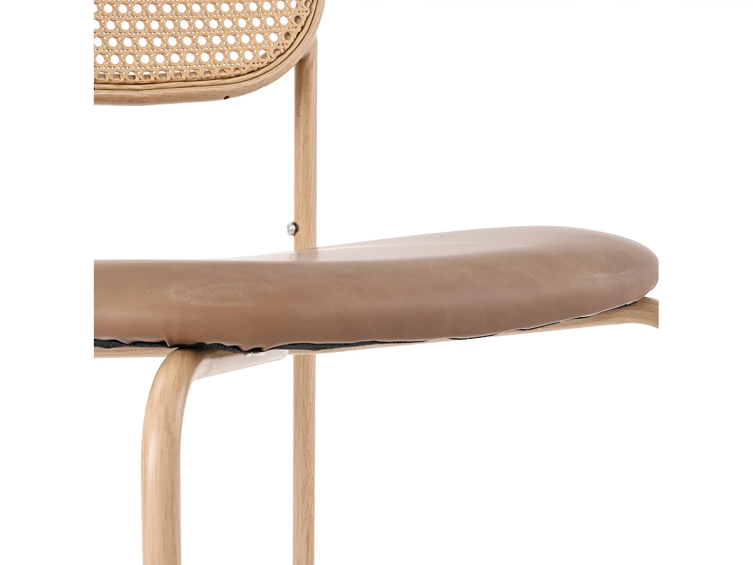 Juego de 6 sillas de comedor sin brazos - Asiento de cuero sintético, respaldo de ratán y patas de metal - Marrón