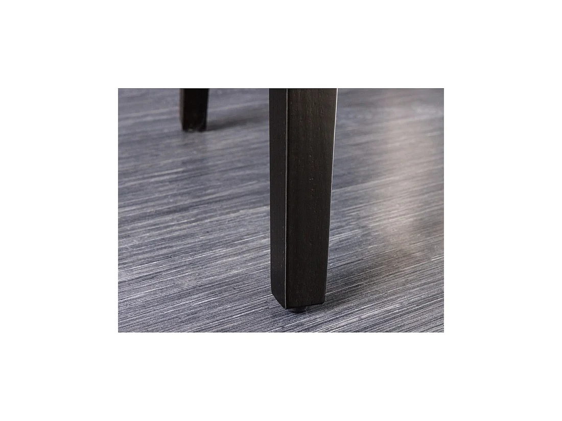 Set van 2 Chesterfield REGINA beige gestoffeerde eetkamerstoelen - Armleuningen, zwarte nagels en poten van rubberhout