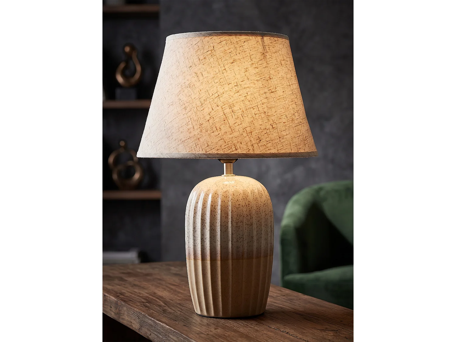 Lampe de table en céramique et polyester Tiered Peach Poise