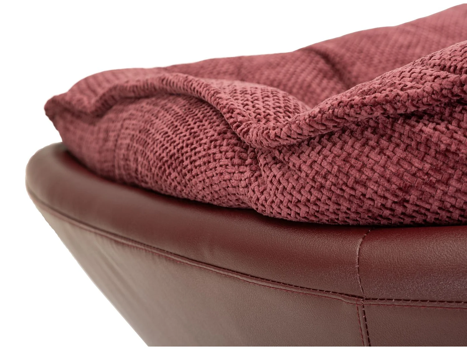 Fauteuil Pivotant Capitonné "Conca" 84cm Bordeaux