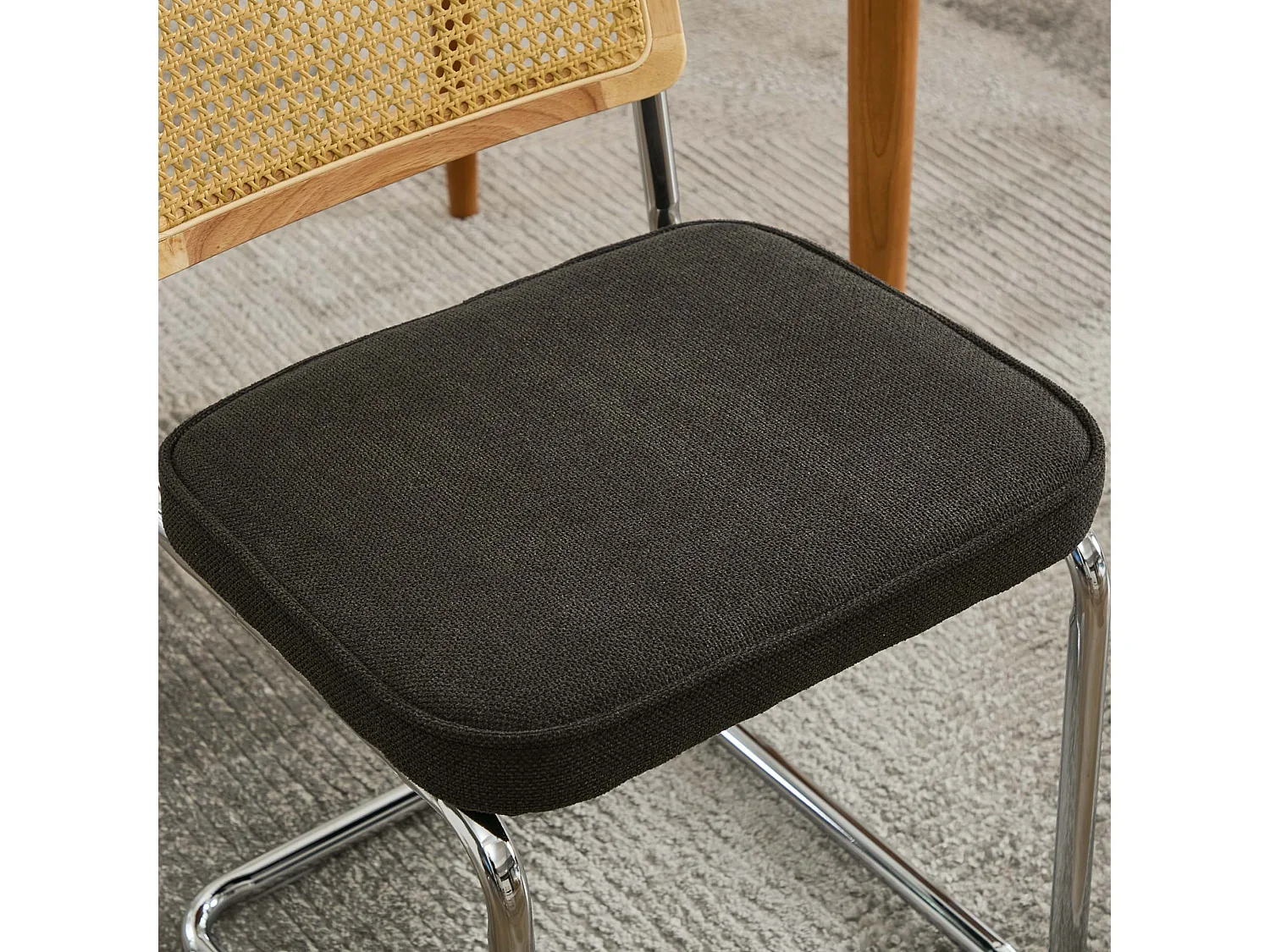 Parrot Uncle Lot de 2 chaises de salle à manger, cannage naturel, assise rembourrée, piètement cantilever chromé, style Mid-Century, 59×47×81 cm