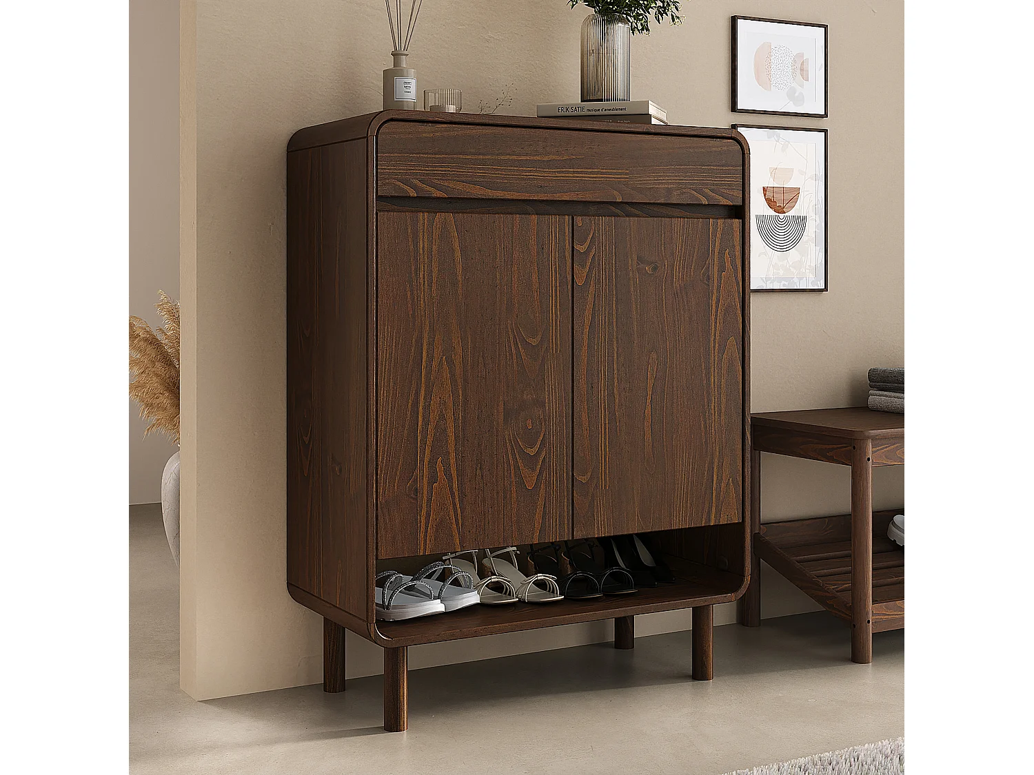 Meuble à Chaussures JUAN, en Bois Massif Coloris Noyer, 2 Portes, 1 Tiroir, Rangement Armoire à Chaussures Design pour Entrée