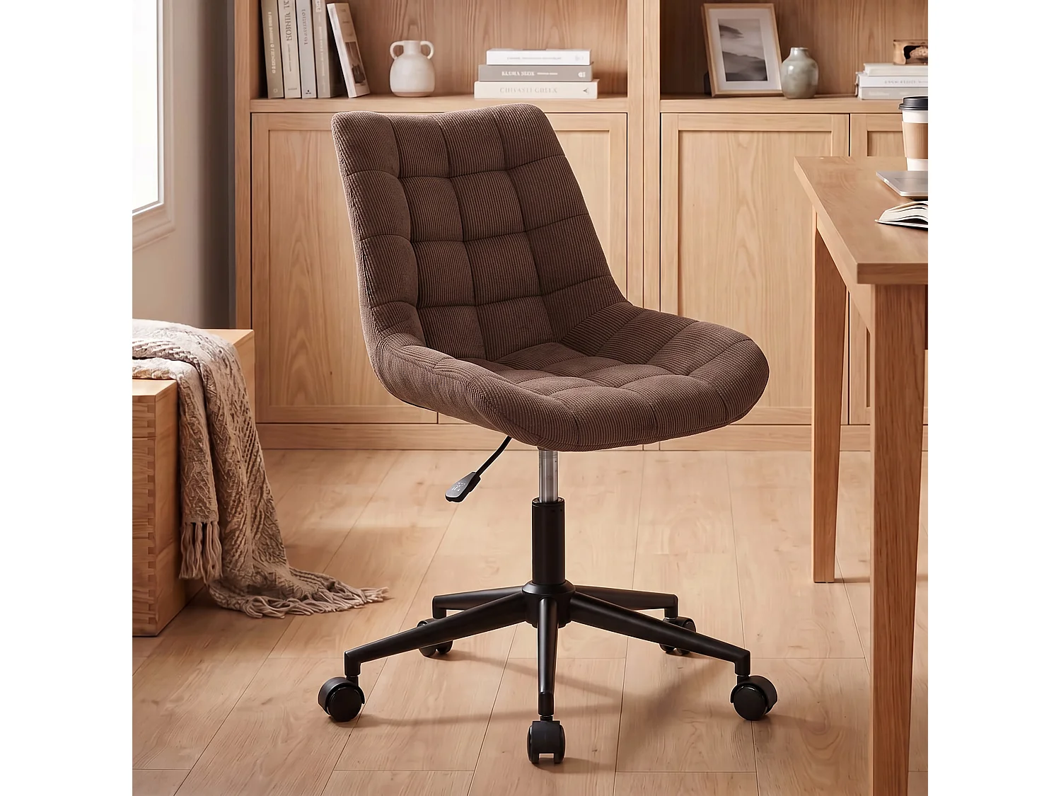 Chaise de bureau VASILO fauteuil en velours côtelé brun avec piétement en métal laqué noir
