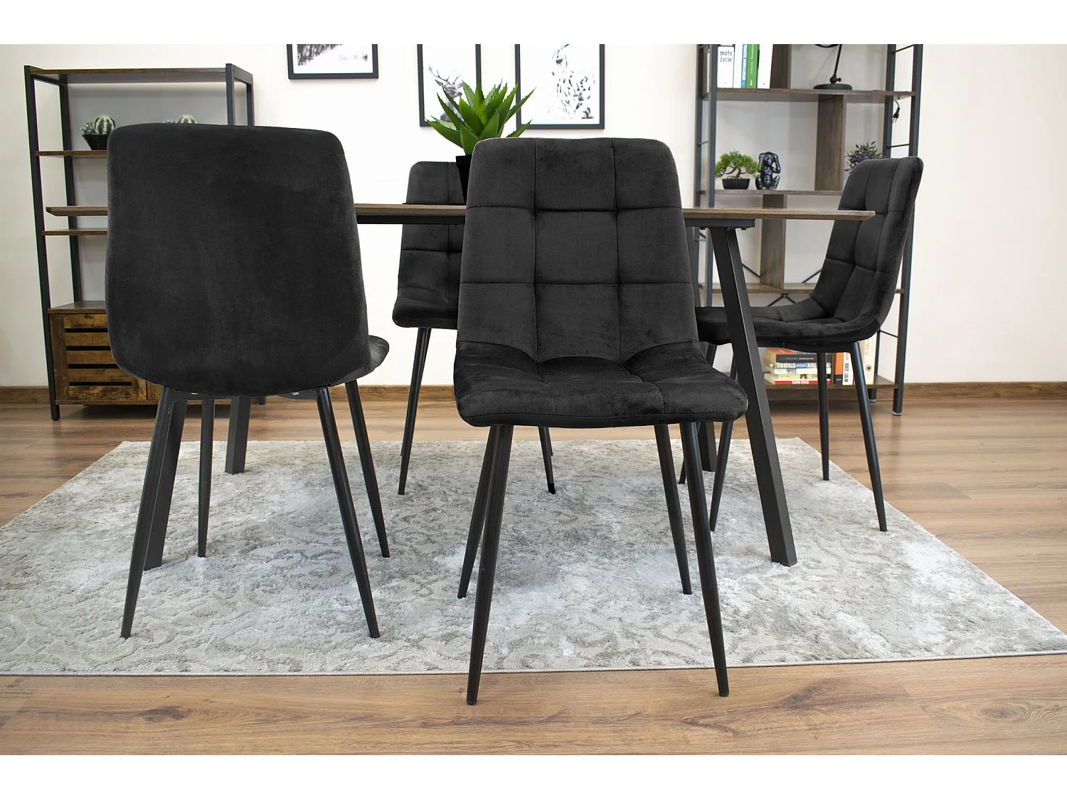 Eetkamerstoel ergonomisch fluweel zwart 87x44,5x50,5 cm